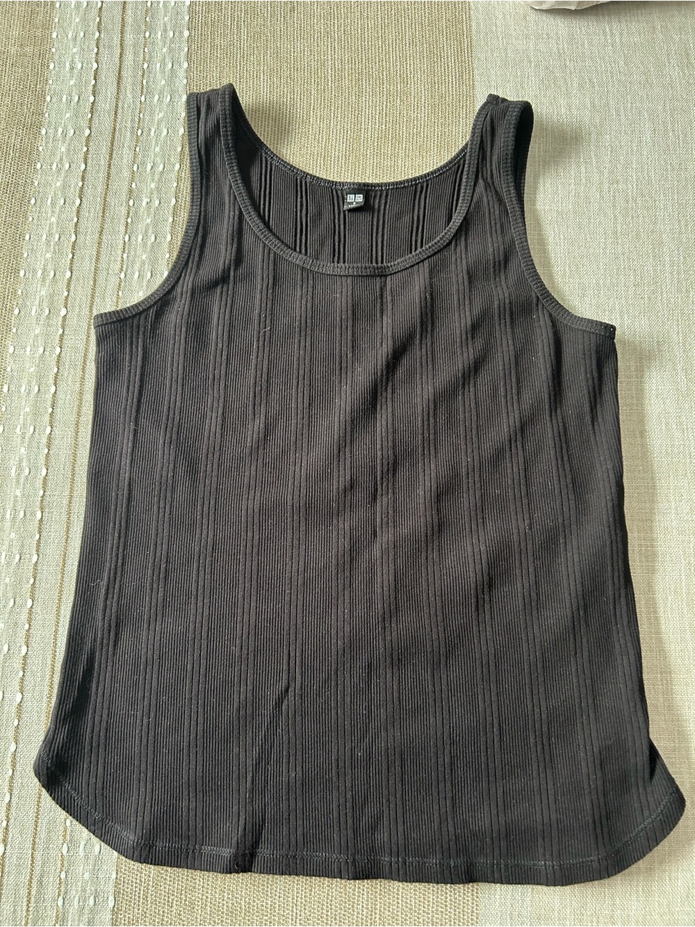 Uniqlo Black Ribbed Tank Top